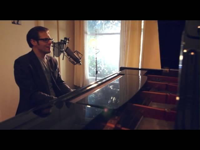 Singer Pianist Scott Grant - Available from AliveNetwork.com