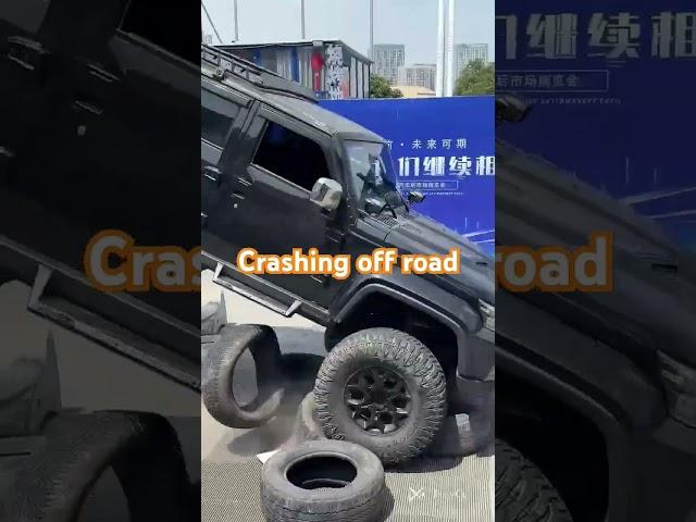 #viralvideo #viralpost #offroadviral #crashingcars #offroading #offroad4x4