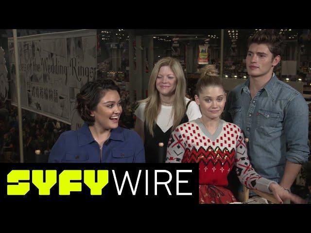 Marvel's Runaways Cast on What Comics They Read | New York Comic-Con 2017 | SYFY WIRE