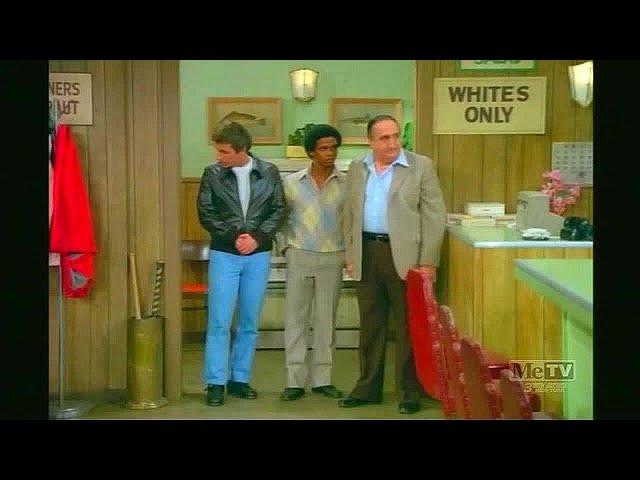 Happy Days - "Fonzie Fights Racism at a Southern Diner" - The Fonz