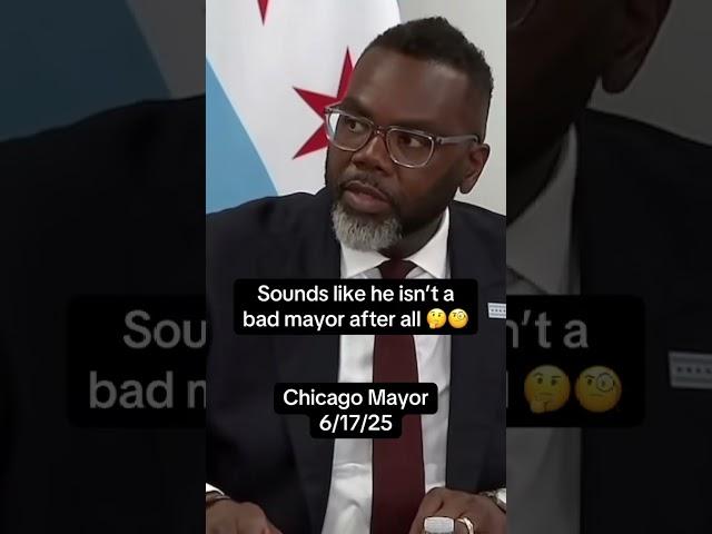 Trump says Chicago Mayor is bad and city is overrun with criminals but the numbers say different