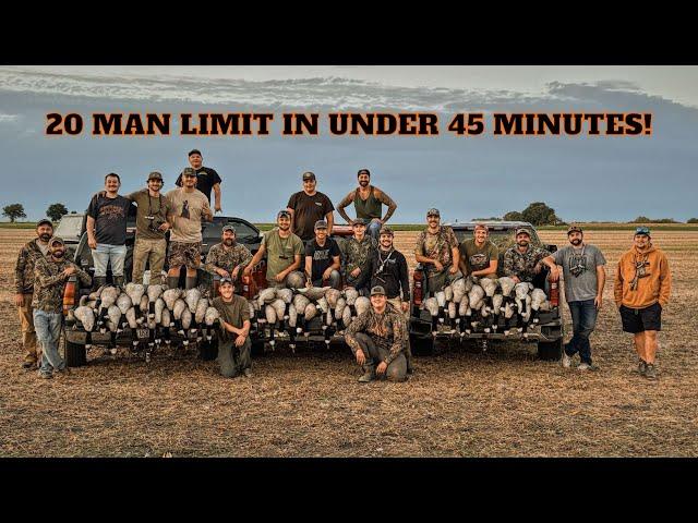 INSANE Goose Hunt! 20 Man limit in under 45 minutes! Wisconsin Goose Hunting