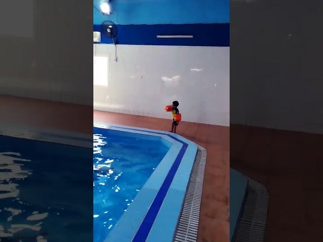 Raini vlog /swimming
