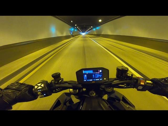 KTM SUPERDUKE 1290R VS YAMAHA MT 09