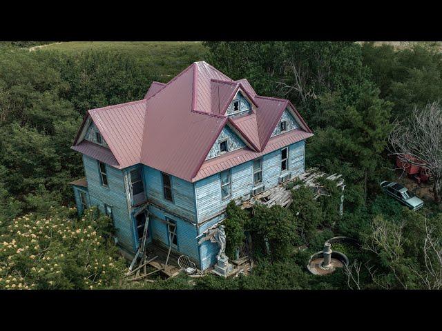 Mysterious Abandoned Victorian Mansion with EVERYTHING Left Behind | Family Disappeared