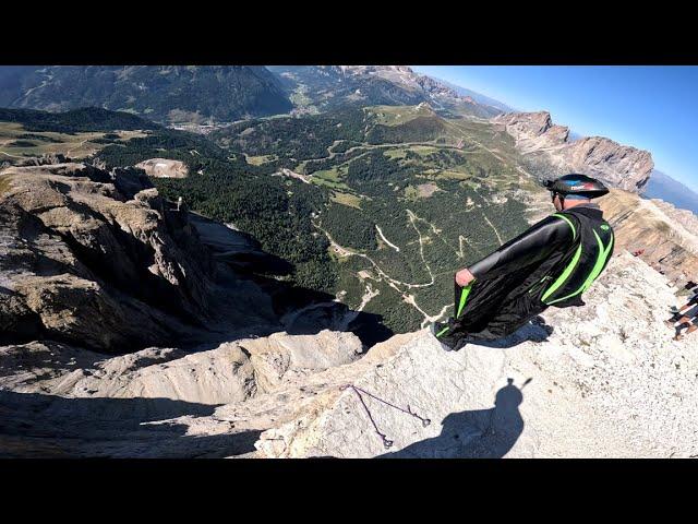 Pordoi with Edi | Wingsuit Flight | Dolomites