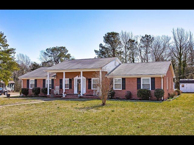 Large solid brick ranch for sale in Richmond Virginia