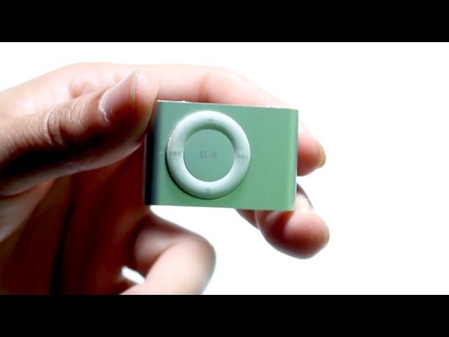 iPod Shuffle In 2025! (Still Worth Buying?) (Review)