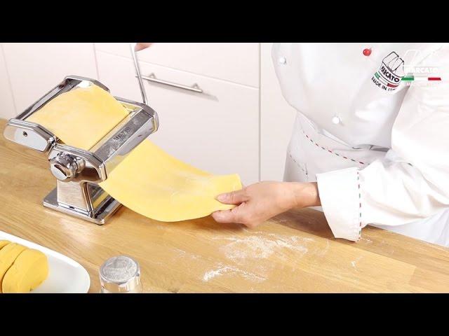 Homemade fresh pasta with Marcato Atlas 150 Classic - Video tutorial