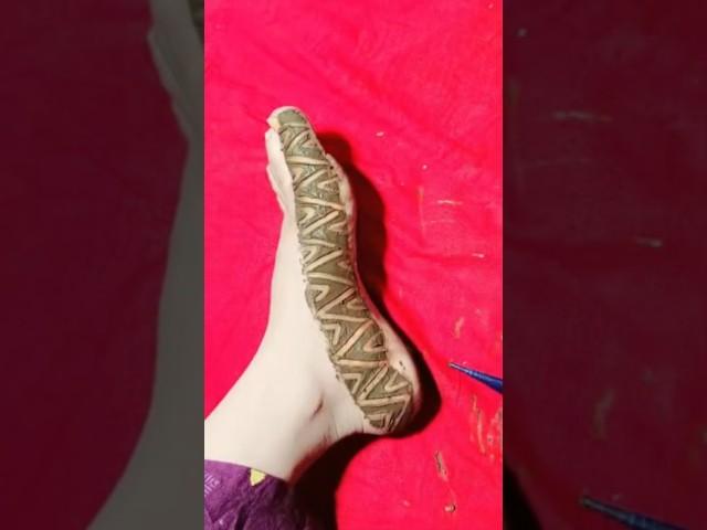 simple and easy organic mehndi se banaye beautiful pair me design #shorts #mehndi #trending #mehandi
