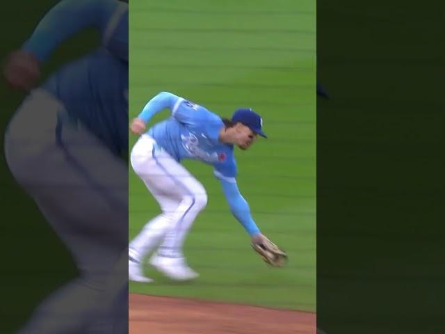 Bobby Witt Jr. makes it look so easy 