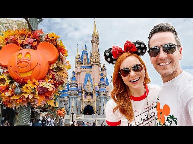 It's Fall at Disney's Magic Kingdom! Low Wait Times, Halloween Merch, + Rides!