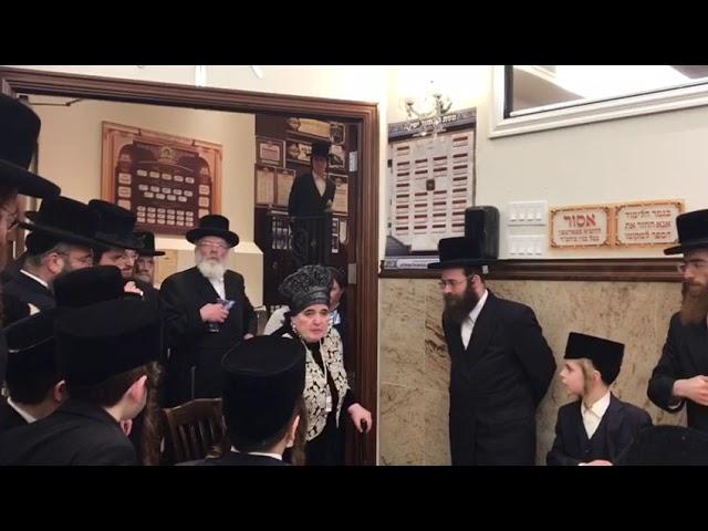 Belz Rebbetzin Blessing The Chassidim