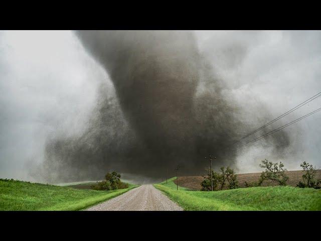 I Drove Right Next To A Massive Tornado