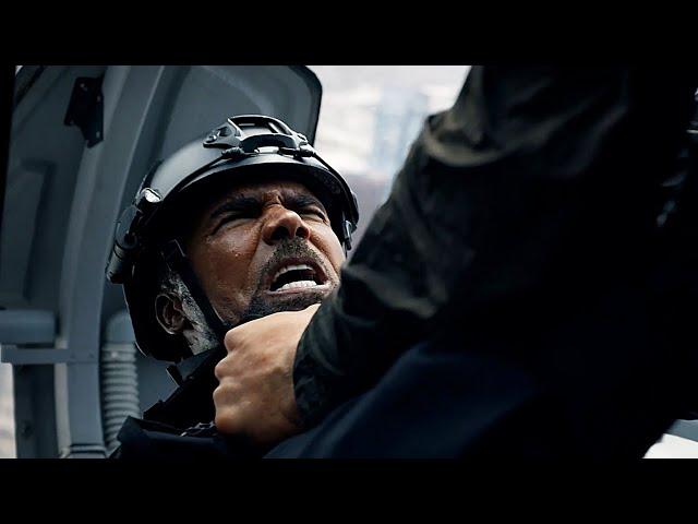 Hondo Fights Child Trafficker In A Flying Helicopter - S.W.A.T 2x01