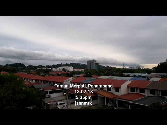 Short blows of heavy wind in Kota Kinabalu, North of Borneo