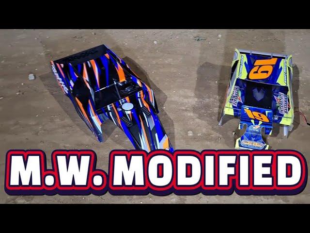 NEW!! TRAXXAS SLASH!! MUDBOSS!! **IN DEPTH** at the TRACK!! with a Showtime twist!!