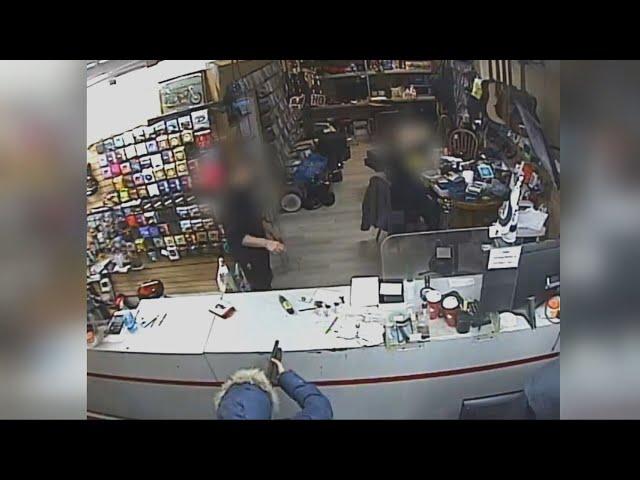 Brazen robbery of Winnipeg pawn shop caught on camera