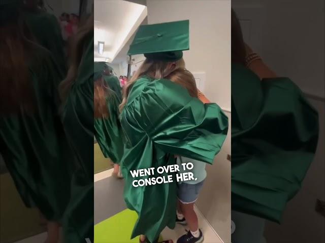 Little sister gets emotional seeing her big sister graduate high school 