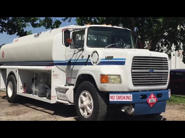 5k Jet A fuel truck unit 5562. Operating video HD