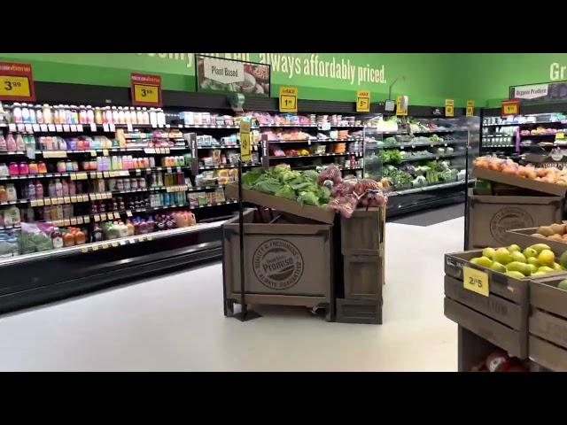 Entering Food Lion Grocery Store