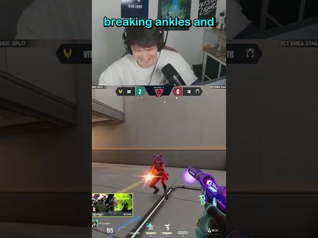 "Breaking ankles and breaking hearts!" MiniBoo DANCES around CyvOph to CLUTCH the round!