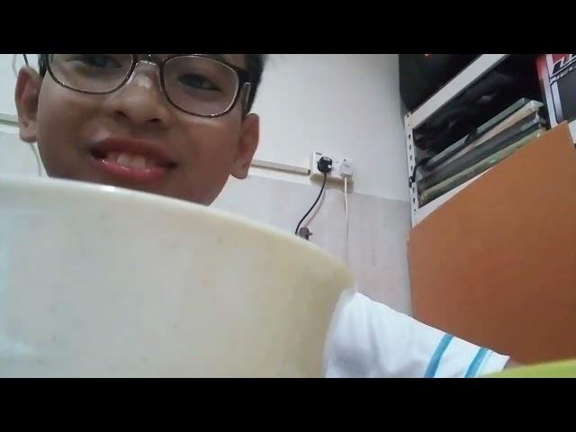 Eating Buldak Carbonara Ramen challenge