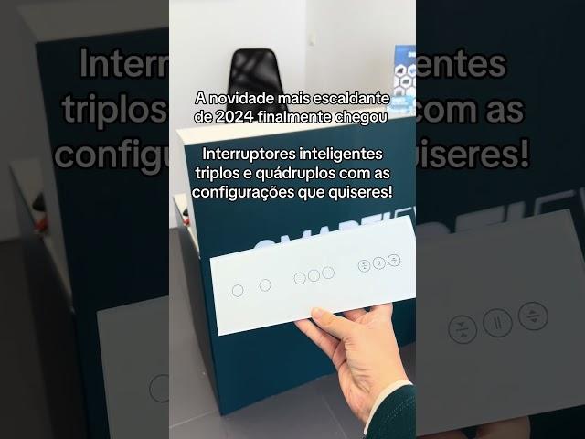Este é o Espelho Triplo com 2 b + 3 botões + Estores em Branco Podes configurar conforme quiseres.