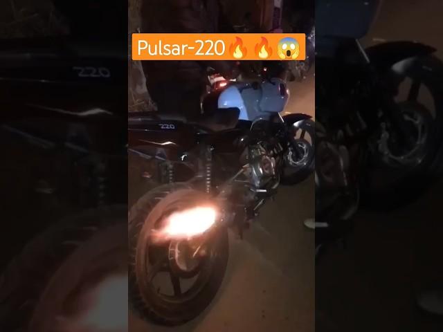 Crazy exhaust #shorts #crazybiker #trenndingshots #viralvideo #heavydriver