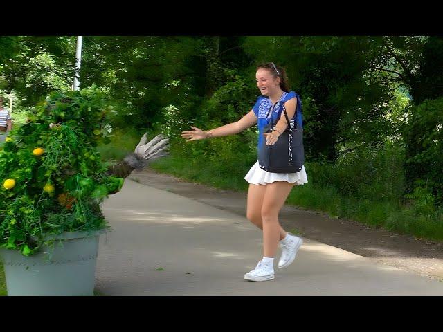 EPIC SUMMER REACTIONS :Bushman Prank , SO SO FUNNY