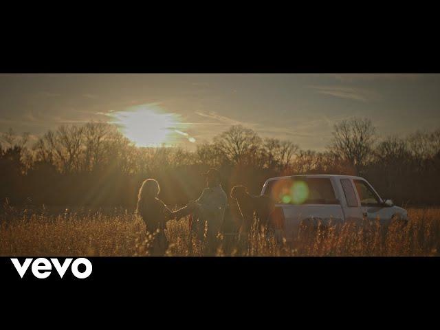 Luke Bryan - She’s Still Got It (Official Audio Video)