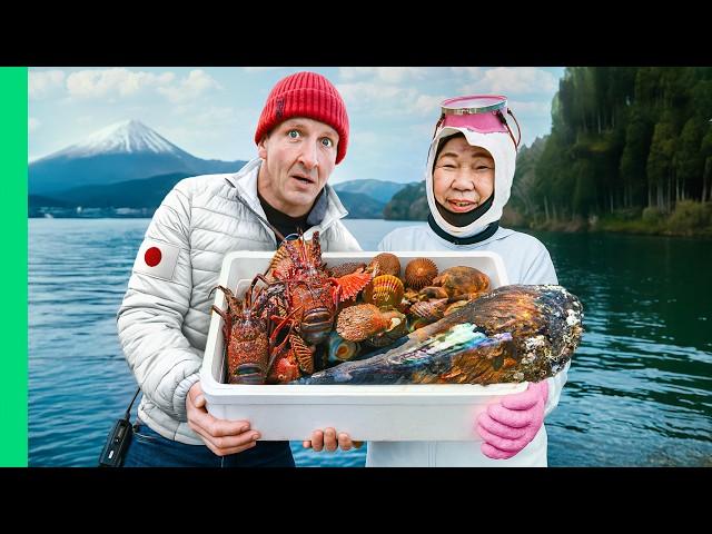 Japan's Ama Divers Catch Huge Seafood Feast!!