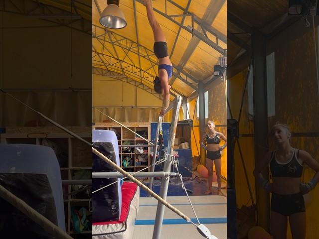 KIPPE VERTICALE  #ginnastica #ginnasticaartistica #gymnastics #bars #gymnast #parallele