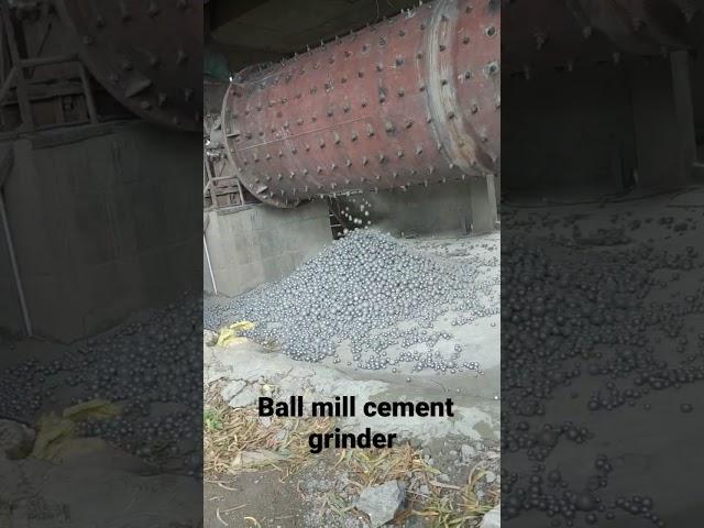 Maintains of  ball mill of grinding cement, Ball removing process.. #Cementmill #Cement #PPC #OPC