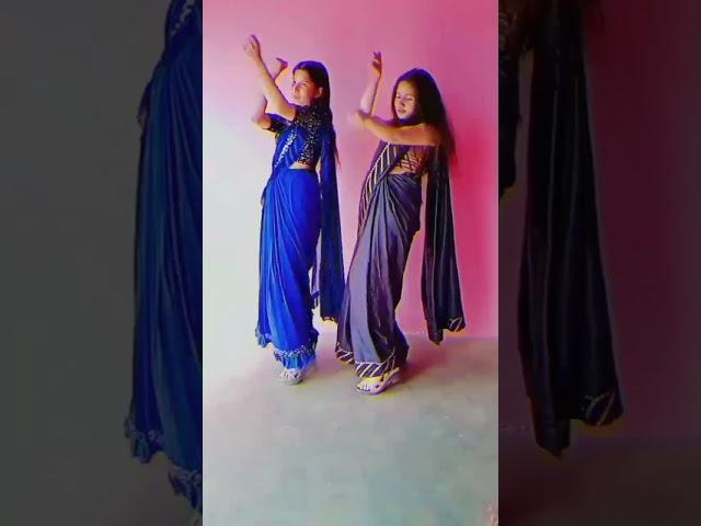 badri ki dulhania || Ronika &  Sakshi || #dancevideo  #shortsvideo #ronika #sakshi #trendingshorts