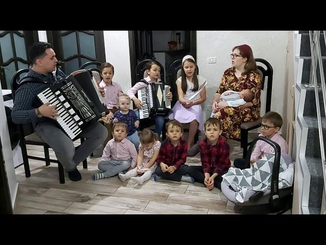 FAMILIA STRUGARIU - CAND CERUL TACE