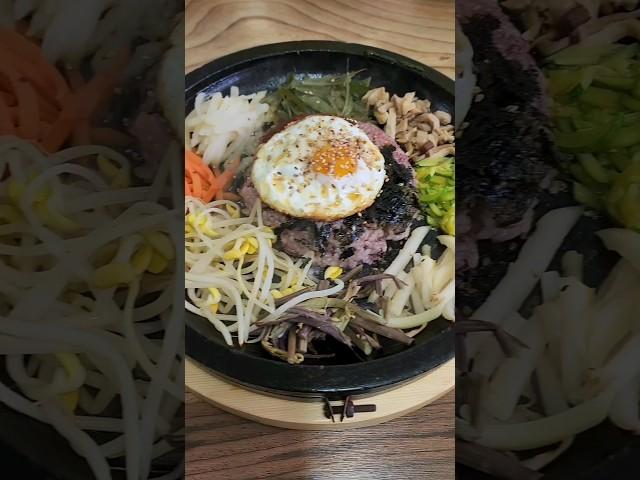 돌솥비빔밥이 아닌 돌판비빔밥~ #mukbang #koreanfood #이색맛집 #돌판비빔밥맛집 #비빔밥맛집 #shorts