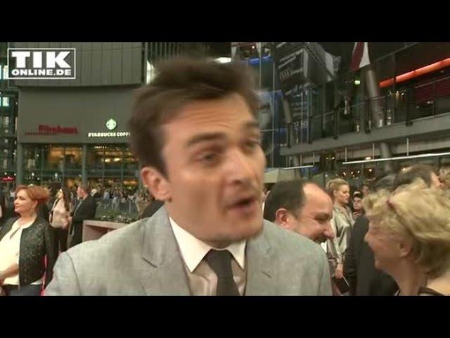 Rupert Friend überrascht mit Deutsch-Kenntnissen