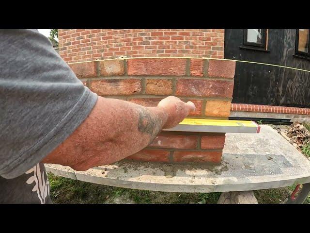 Beginner's Bricklaying Guide - A Different Garden Wall Bond