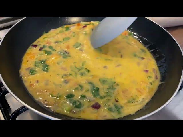 How To Make Dishoom’s Akuri (spiced/Indian style scrambled eggs) | Quick & Easy!