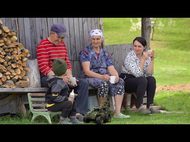 How one family lives in the mountains far from civilization