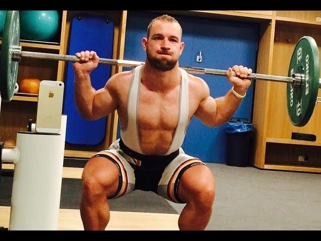 Robert Förstemann Squats with No Hands!