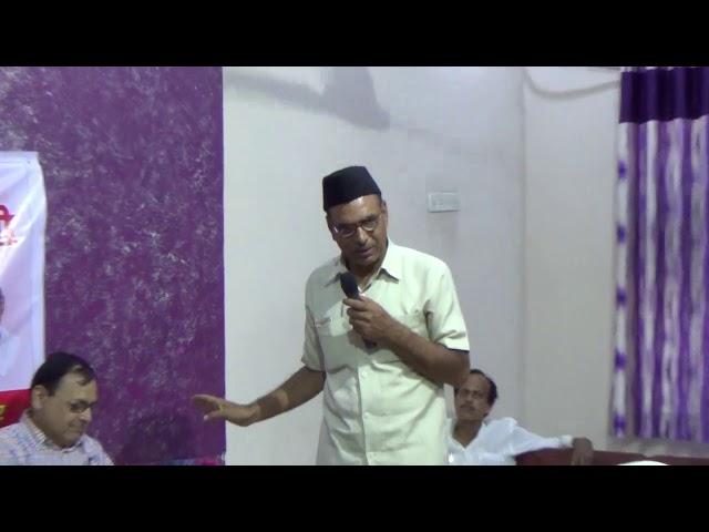 Dr Avadhesh Dixit addressing the seminar on "Public Awakening by Journalism"