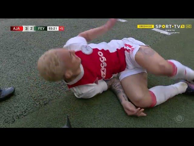 Antony Time Wasting Tactics & Getting A Red Card in the De Klassieker  | Ajax vs Feyenoord