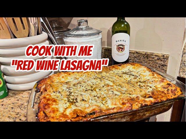 SUNDAY DINNER COOK WITH ME | RED WINE LASAGNA | SALAD | ROASTED GARLIC BREAD