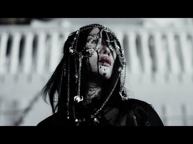 yeule - 'Evangelic Girl is a Gun' (Official Music Video)