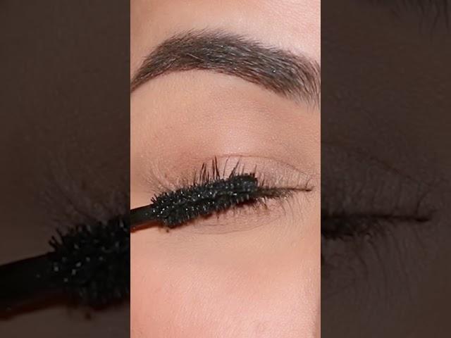 This Mascara Hack Gives You the BIGGEST Lashes WOW!! 