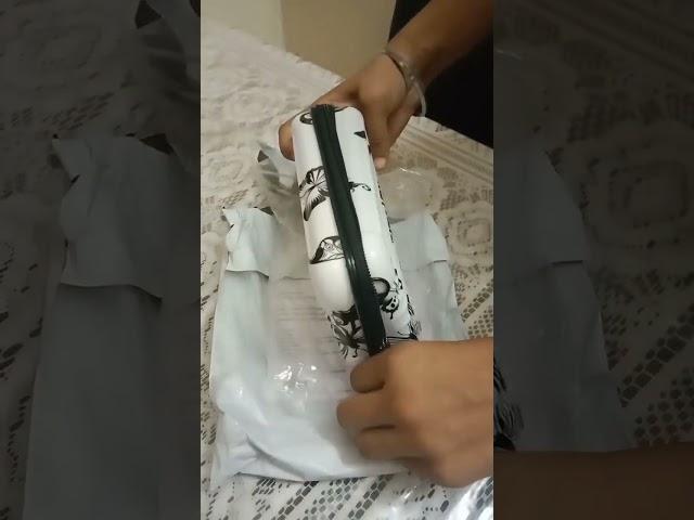 meesho butterfly sling box bag  #meesho #unboxing #meeshoshopping #like #subscribe  #trendyfashion