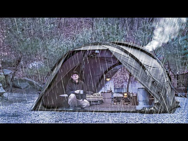 Heavy rain camping / Strong winter rain camping / Rain sound ASMR