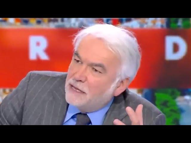 "On peut dire que professeur ce n’est pas le métier ou on travaille le plus !" (Pascal Praud)